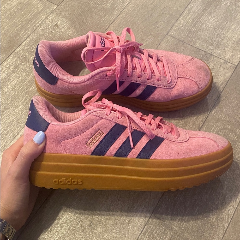 Adidas Pink Suede Women's Size 9 Platform Sneakers W/ Navy Stripes and Gum Sole